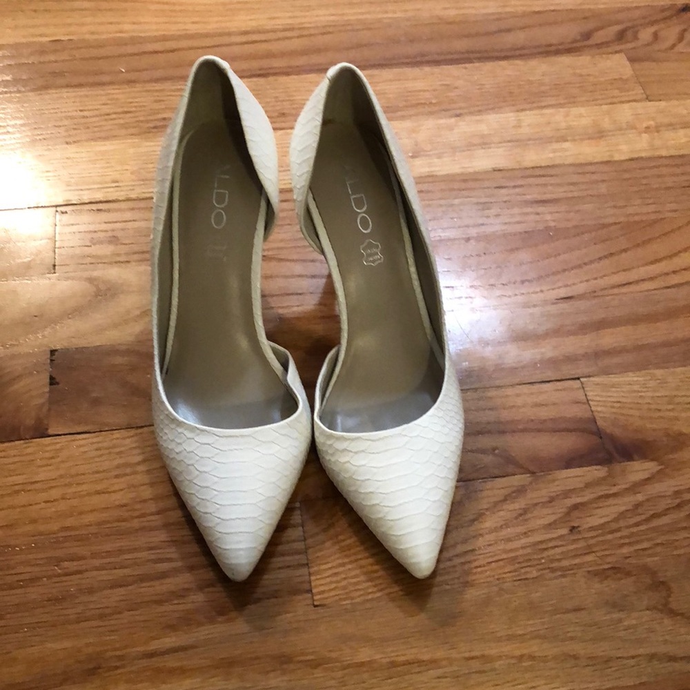 White Aldo 2 inch heels